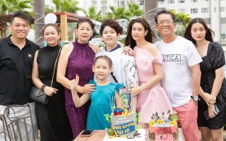 Trương Quỳnh Anh mở tiệc sinh nhật con trai