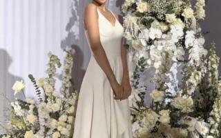 Hoa hậu Tiểu Vy và style đi ăn cưới đạt điểm 10 chất lượng, gợi cảm vừa đủ mà vẫn thanh lịch